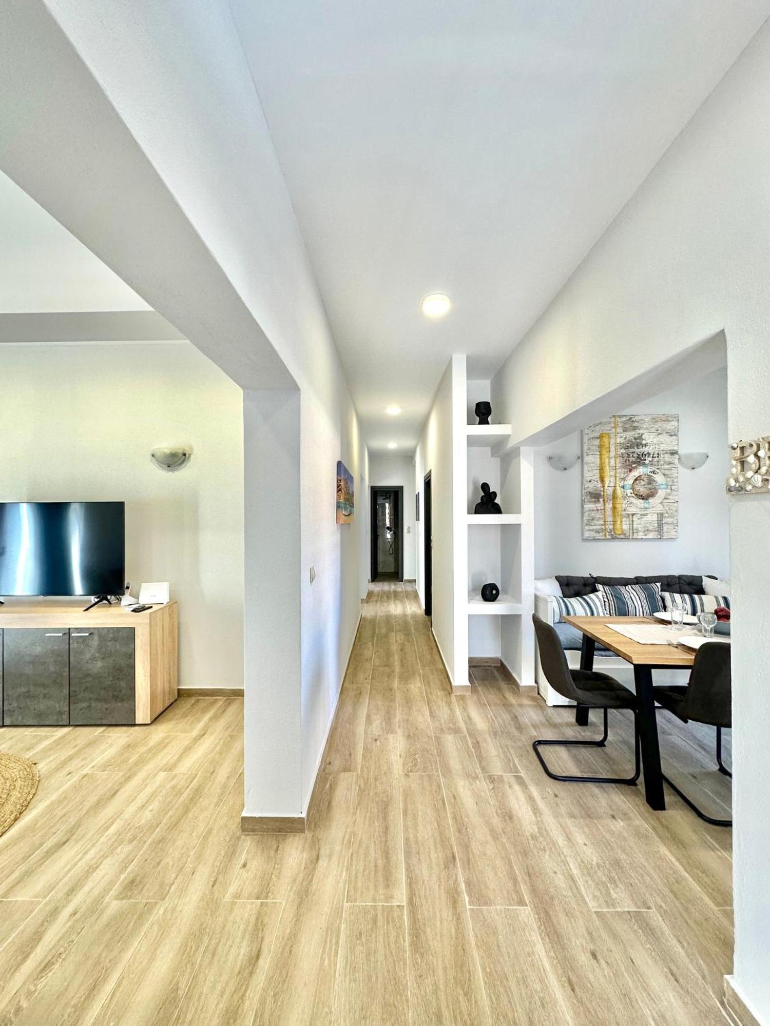 Exquisite 4-Bedroom Prestige Apartment Rhodes City Exteriér fotografie