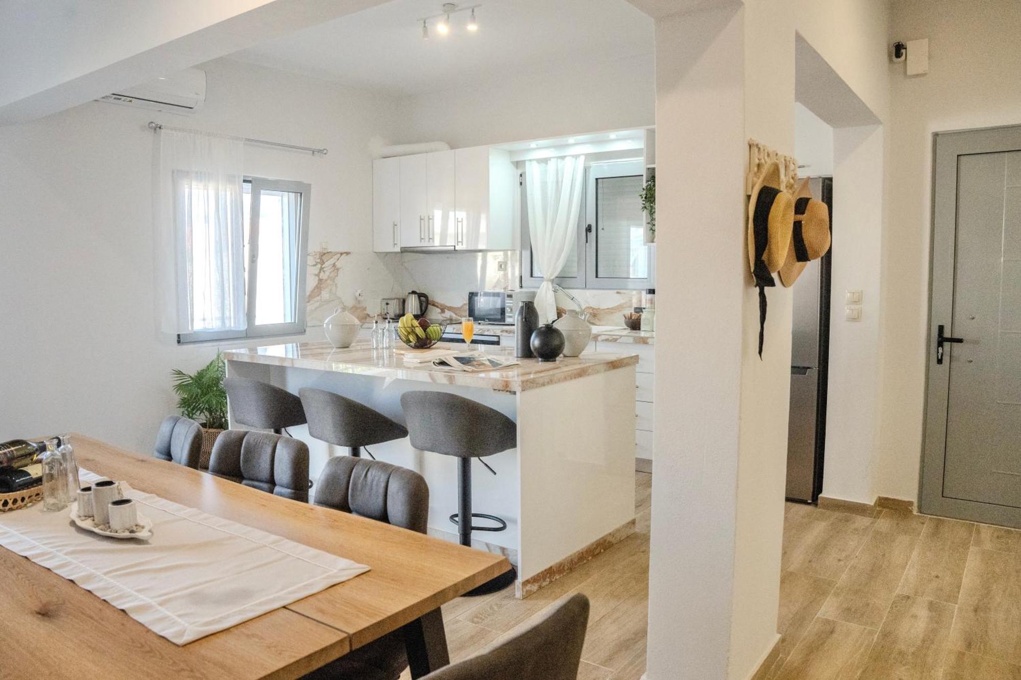 Exquisite 4-Bedroom Prestige Apartment Rhodes City Exteriér fotografie